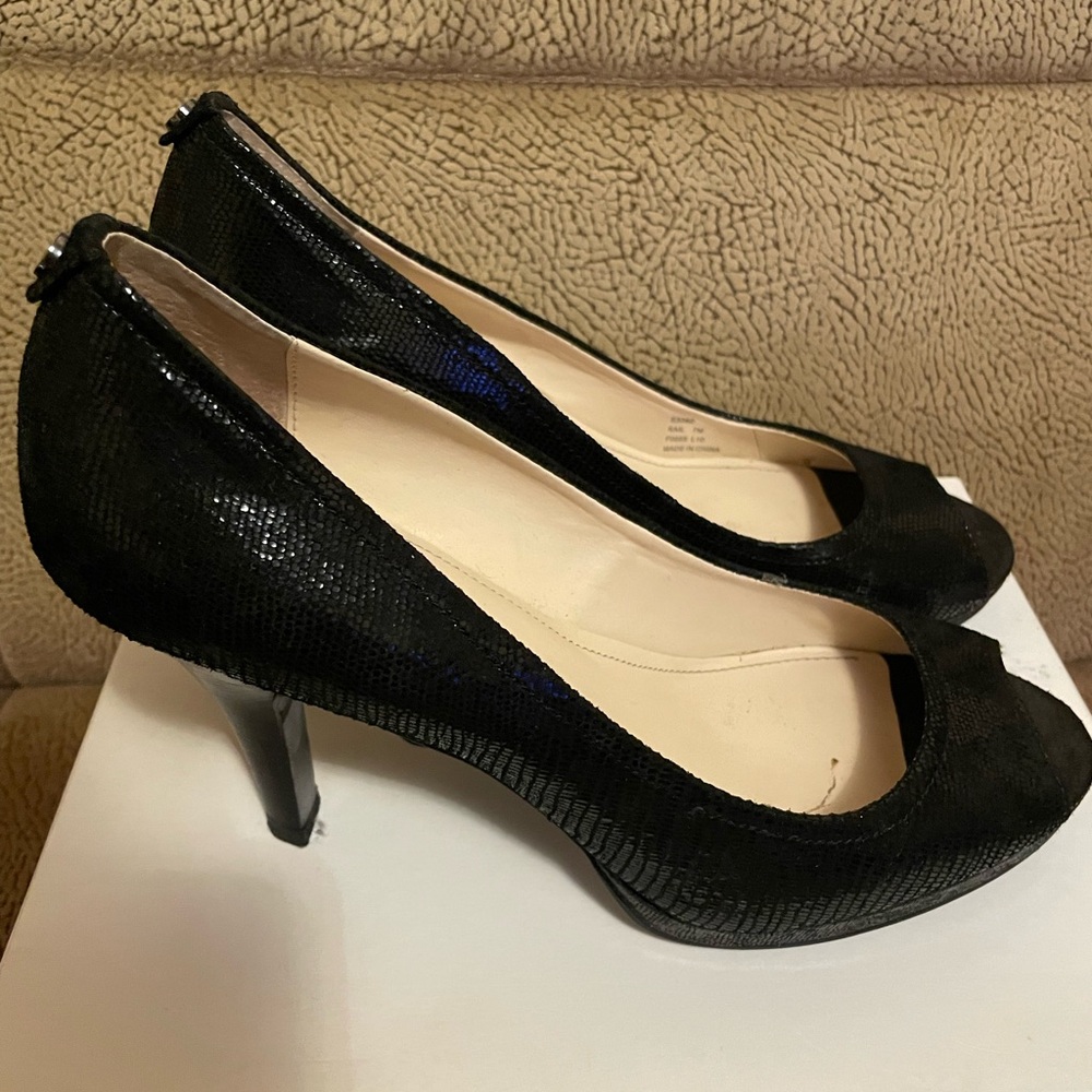 Calvin Klein Shoes- 7 - Picture 3 of 4